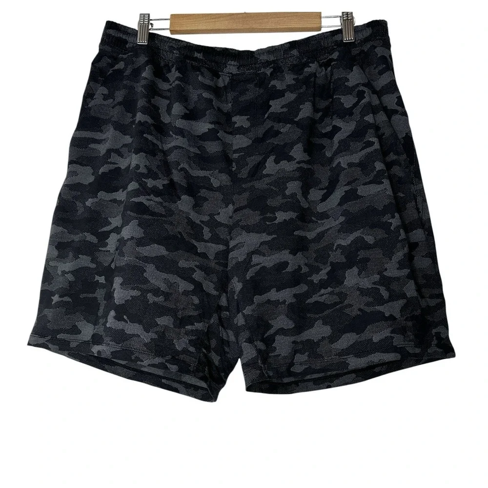 Lululemon Shorts 2XL Men's Pace Breaker Lined Camo Black Pockets Stretch - Picture 2 of 9